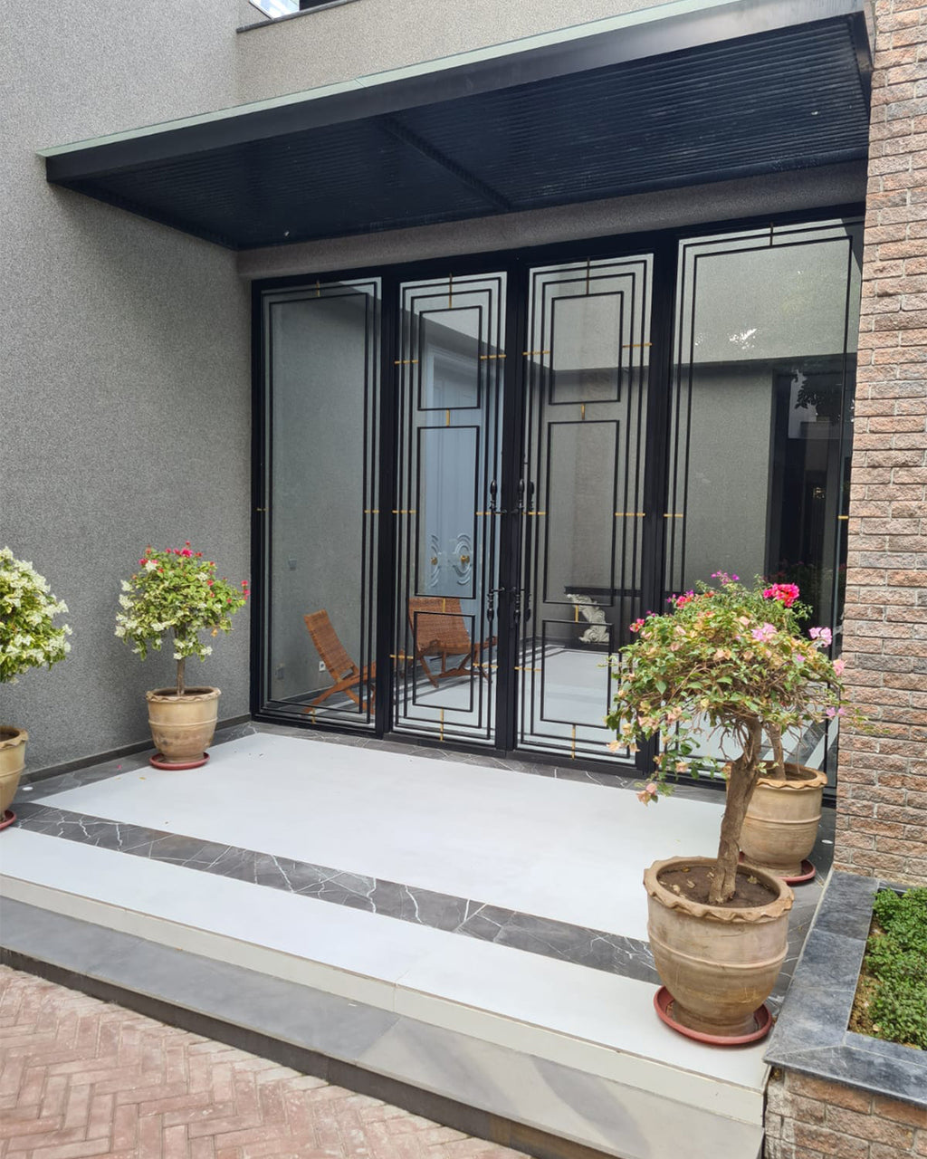Linear Grandeur Main Door