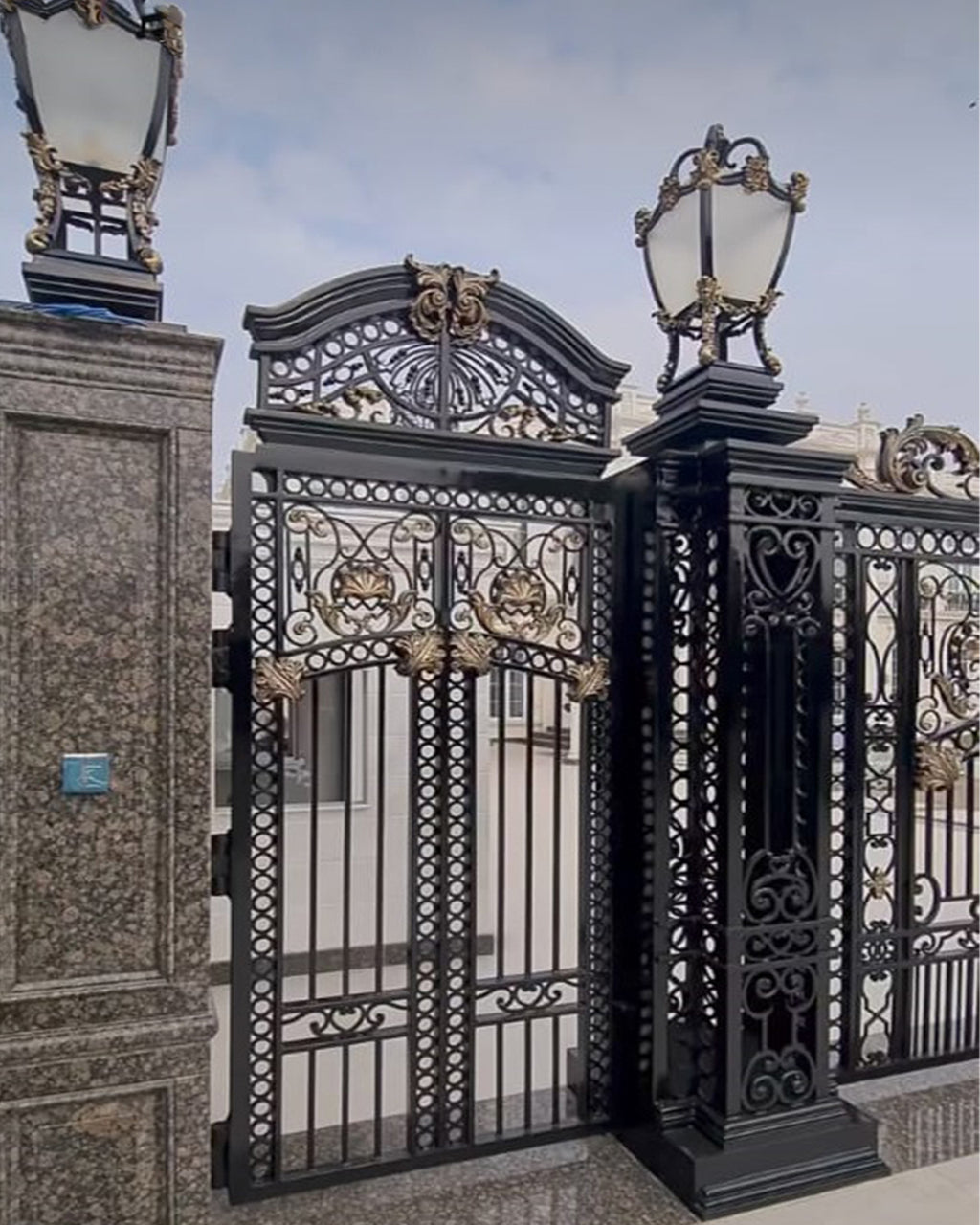 Palatial Entrance Main Gates