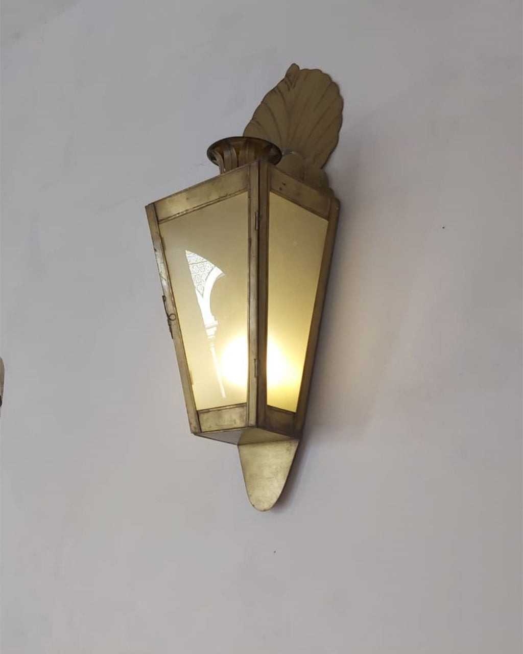 Pathkeeper Lantern Classic Outdoor Light