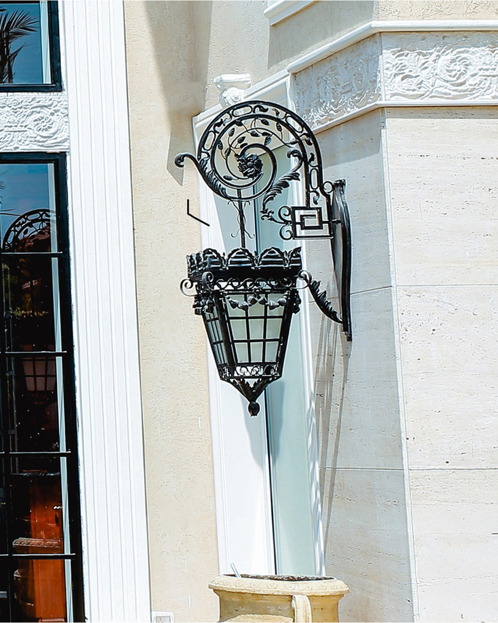 Palace Lantern Classic Outdoor Light